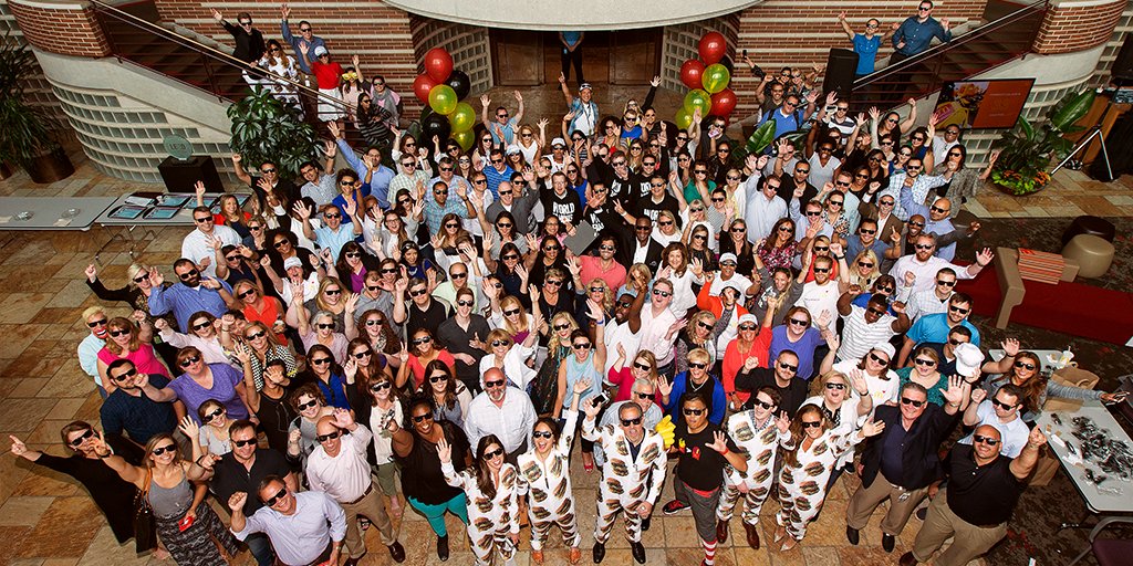 We’re all smiles for our Global #McDelivery Day at our Corporate HQ today! Thanks to all for celebrating with us. McD.to/60188s0n8