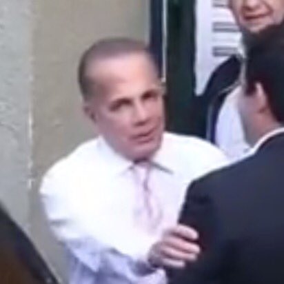 pburelli's tweet photo. ¿Llegó la hora de sacar de la UNIDAD a @manuelrosalesg y @timoteozambrano? Estos personajes comparten agenda con el régimen, no con el país. https://t.co/dxxF7z5riy