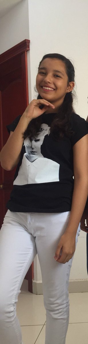 Vanessa93044203's tweet photo. #PWT2017  #WelovesJB @justinbieber https://t.co/NYthUM1nyk