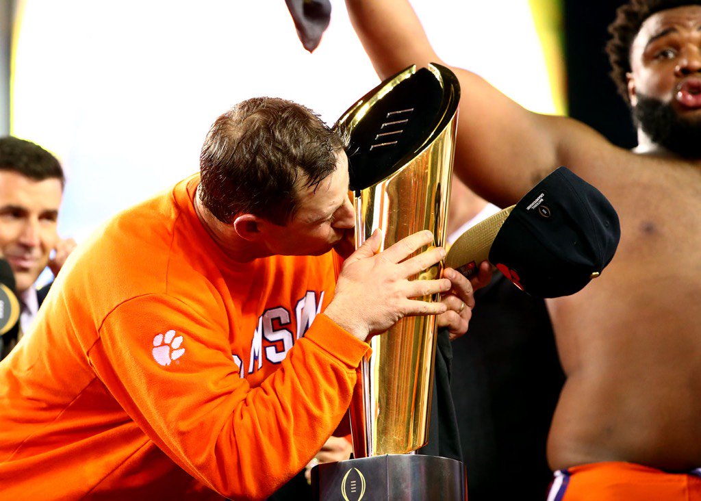 SonsOfClemson's tweet photo. @ClemsonFB ...love you, miss you, and can't wait to see you! 

Forever &amp; Always,
- Your Sons Of Clemson https://t.co/fpa4vSWCWV
