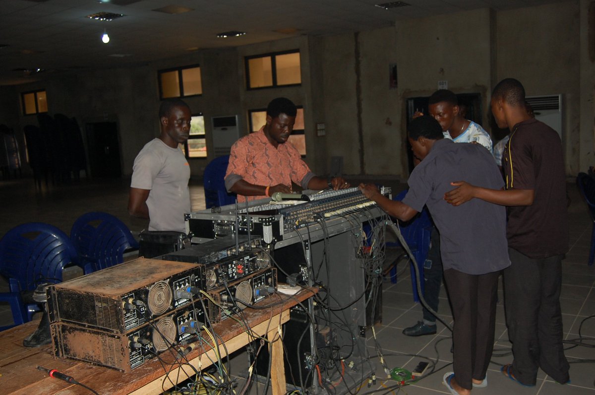 Dioflagosyouth's tweet photo. LAGOS DIOCESAN YOUTH CONFERENCE 2017,
TAGGED; "JESUS OUR ROLE MODEL"
Sound Engineer
#LDYC2017 #LagosDiocesanYouthCamp2017 https://t.co/dijMPXpn00