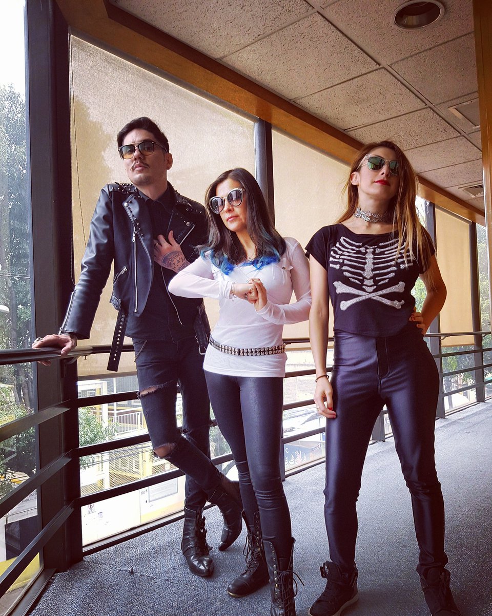 ZetteVoltage's tweet photo. @abominablesmx  hoy en @Reactor105  #nuevosencillo #crimen @WeeDeville @rack_g @abominablesfans @ZetteFans https://t.co/Cf6Yakhl3f
