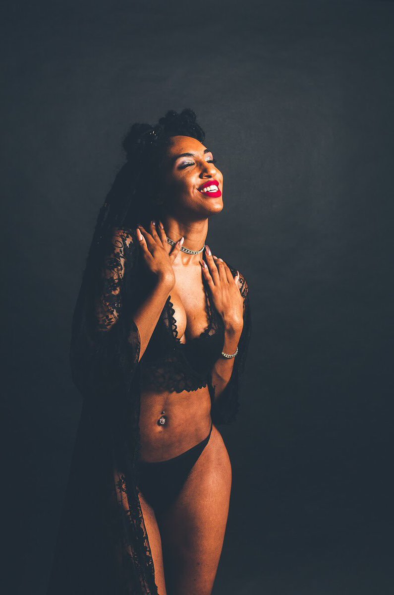 MadeNChynna's tweet image. studio work. ✨

#MadeNChynna✨ X #FemmeFataleDC