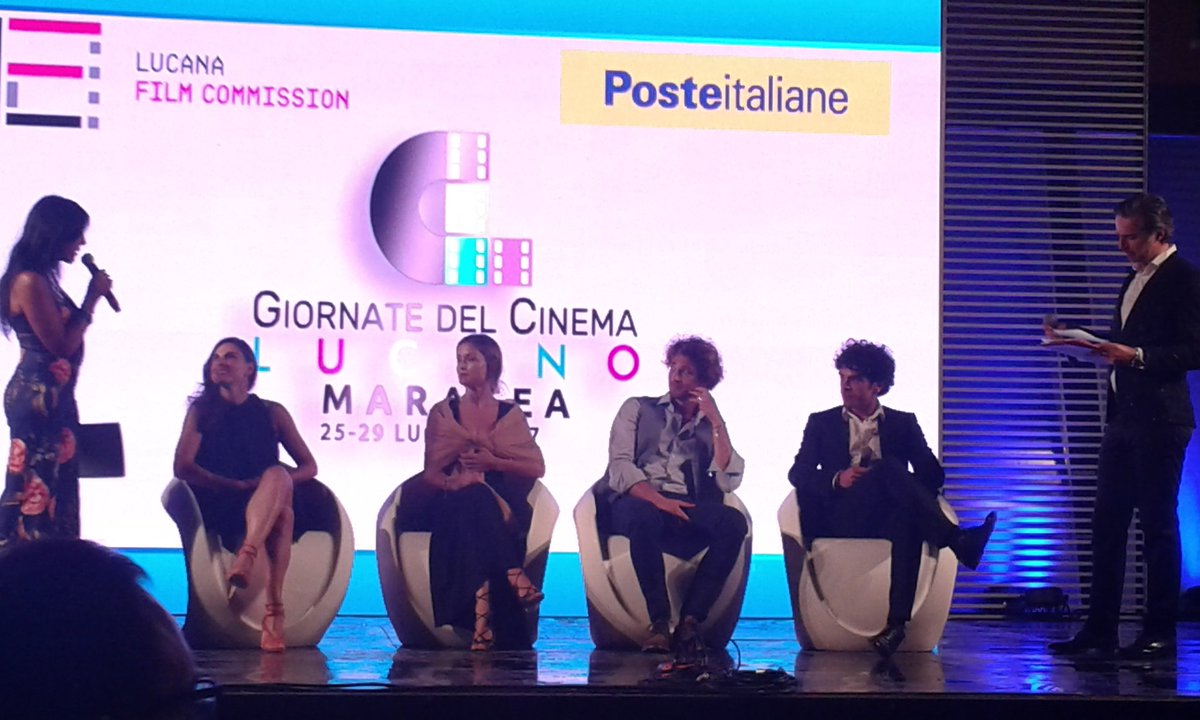 Cine_Maratea's tweet photo. Eva Immediato Daniela Marra Alice Bellagamba Francesco Ferdinandi Giovanni Anzaldo Beppe Convertini #GCLM🎞️#MyBasilicata 🎥 #perlaDelCinema https://t.co/NxtxIDrbLT