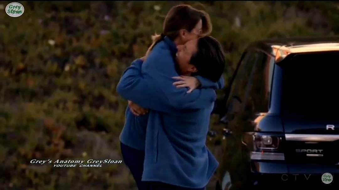 schimith_julia's tweet photo. We can still hope?
@EllenPompeo https://t.co/5RHHshxj6s