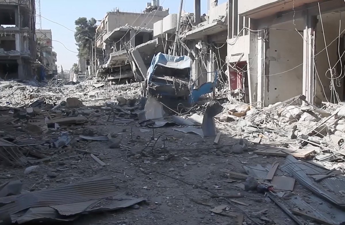 raqqa_mcr's tweet photo. 1-death destruction everything is destroyed , empty streets most of the people were forced to flee Raqqa , receiving dozen of Messages https://t.co/0211cy2Z0g