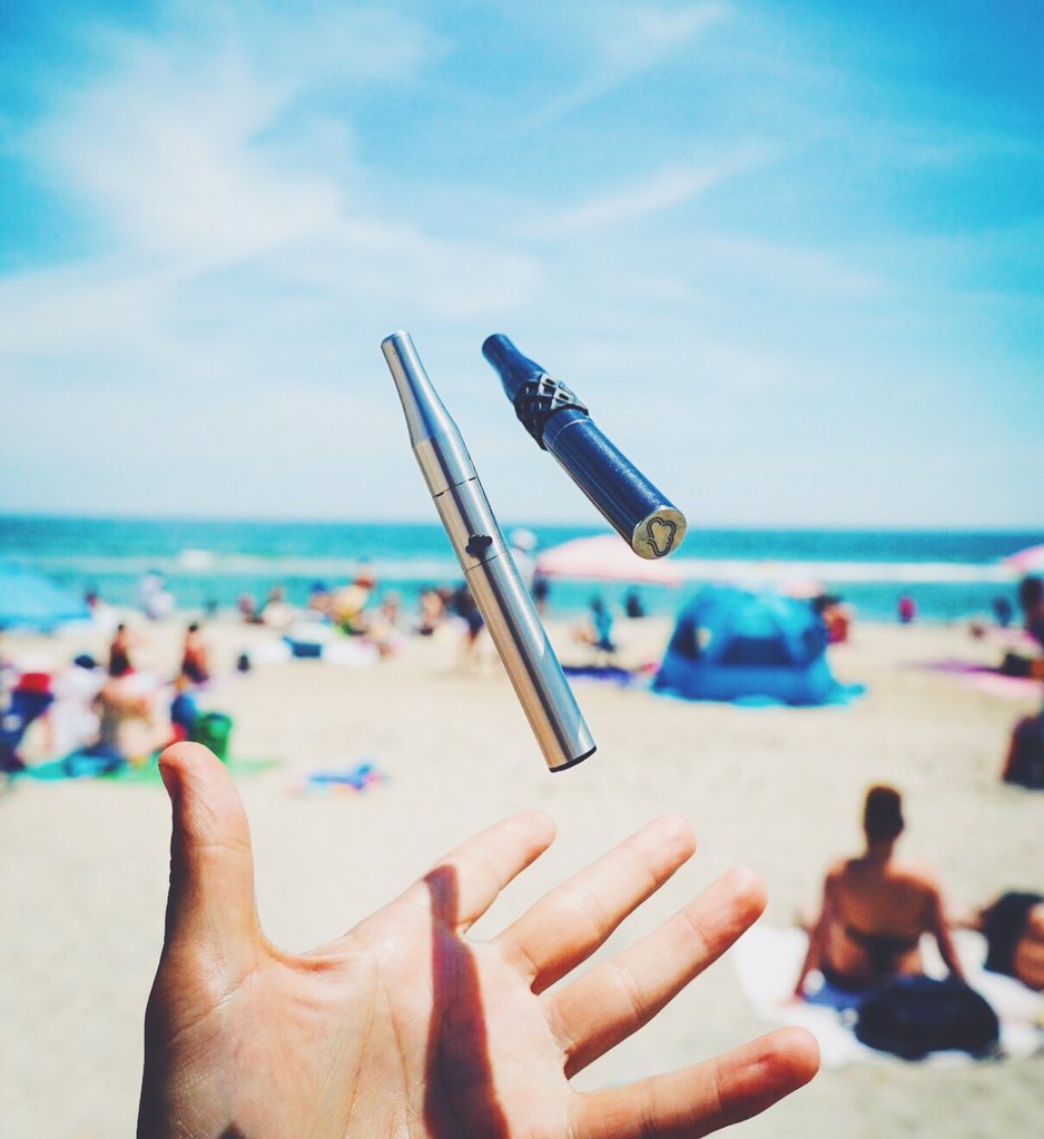puffco's tweet photo. You can still catch our Summer Sale, going until the end of July. #puffco #puffoplus #puffcopro2 #beachbuds  #fun #tossup #summer #sale https://t.co/THZIGszsNN