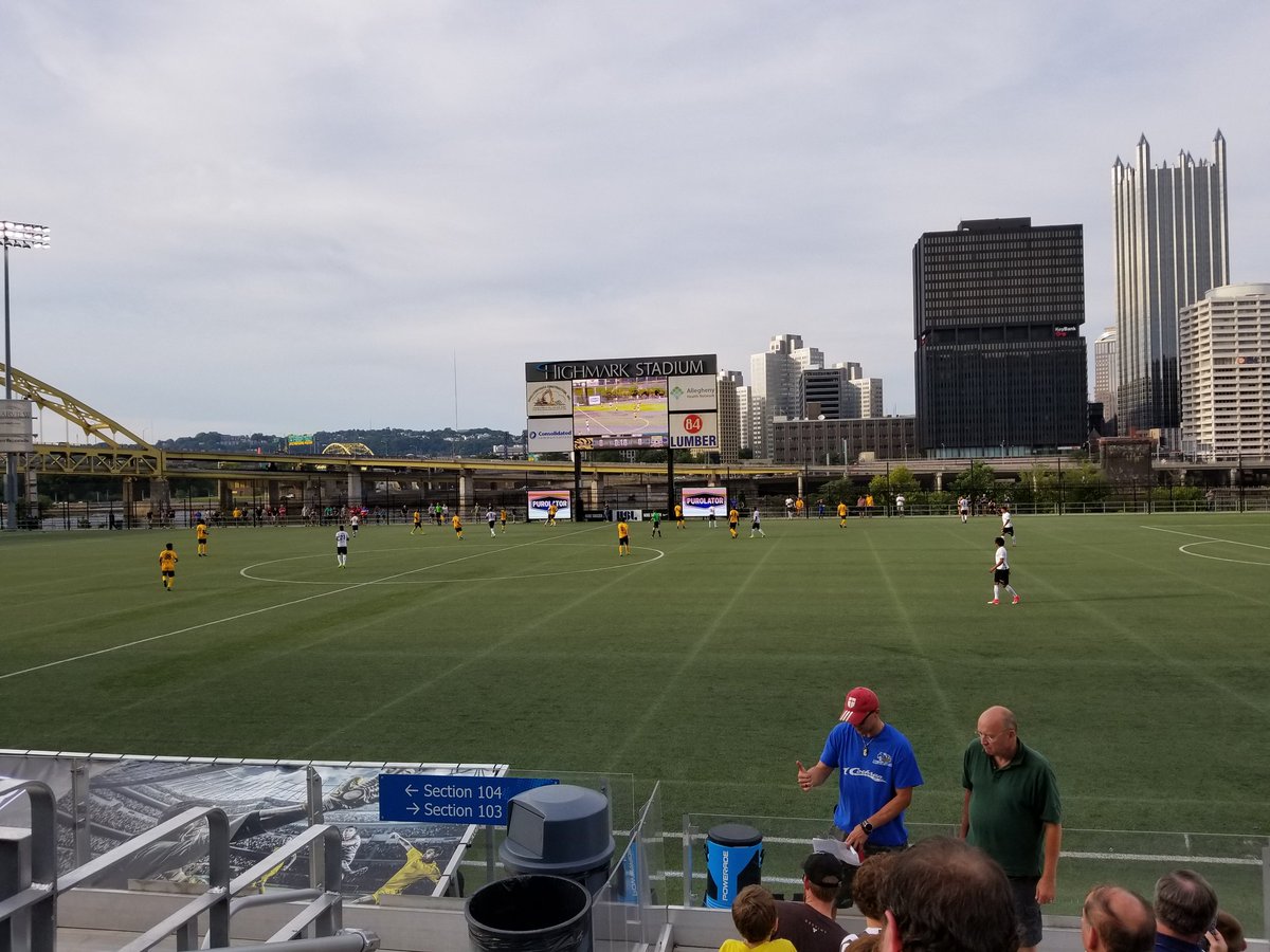 MalloryBowlin's tweet photo. Football! ⚽️ https://t.co/PbZUlHZshA