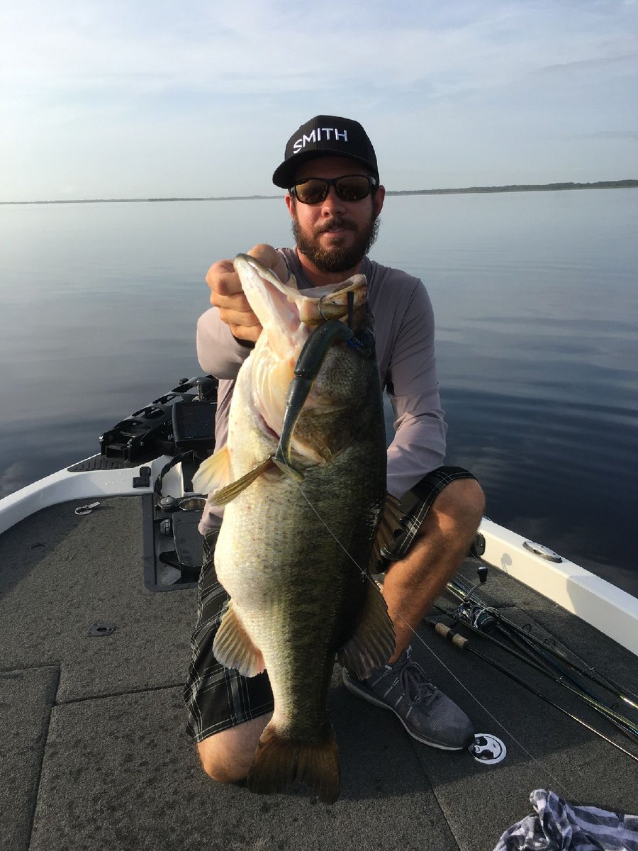 gamblerlures's tweet photo. Blown away by this #GIANT #GZ #swimbait catch by Joe V!  Send this cat some props on blasting a #MONSTER! https://t.co/pdpU2S0kbK