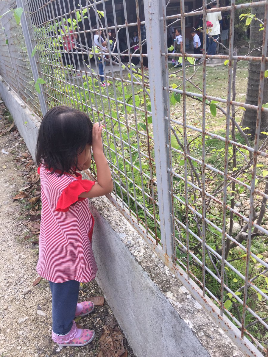 farabas1788's tweet photo. Yung nagbasa ka, kaso duon ka natawag sa di mo inabot basahin. Pwde volunteer next time?! @YourLawyerSays @LawStdntsofMNL https://t.co/9T0JadPjjq