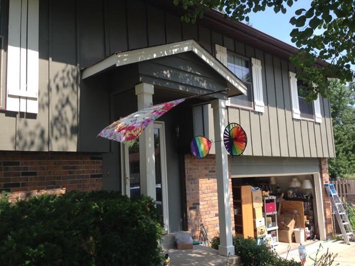flanaganpaintco's tweet photo. Exterior is lookin' good thanks to Durso Painting's expertise and the right products! Zar Deck Stain strikes again! #exteriorupdate https://t.co/RBUMhJArvU