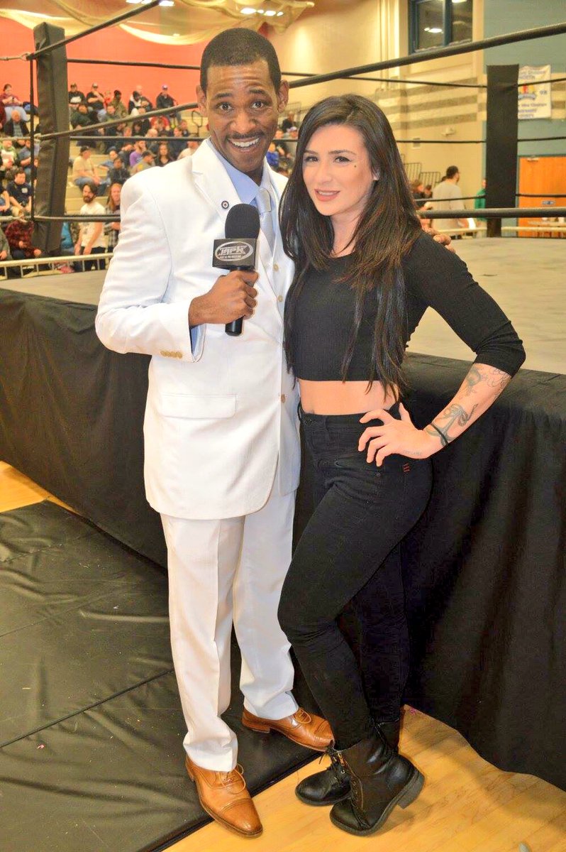 blklkp's tweet photo. what can I say...I enjoy a #brunette #wcw #LarryLegend #2k16 #MandyLeon #CristinaDiamond #japw #ROH #liveEVENTShost #Peterpalooza https://t.co/W8qEXq8AFa