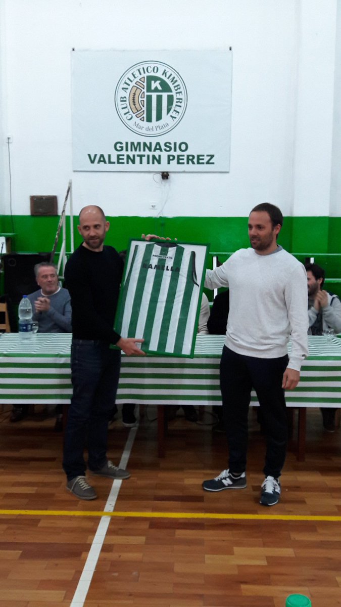 EstoesQuilmes's tweet photo. Reconocimiento del Club Kimberley a tres ex quilmeños (@Dcavaco13 @SelemSafar  y @Leandroramella) por su trayectoria. https://t.co/ksB9vufB2Q