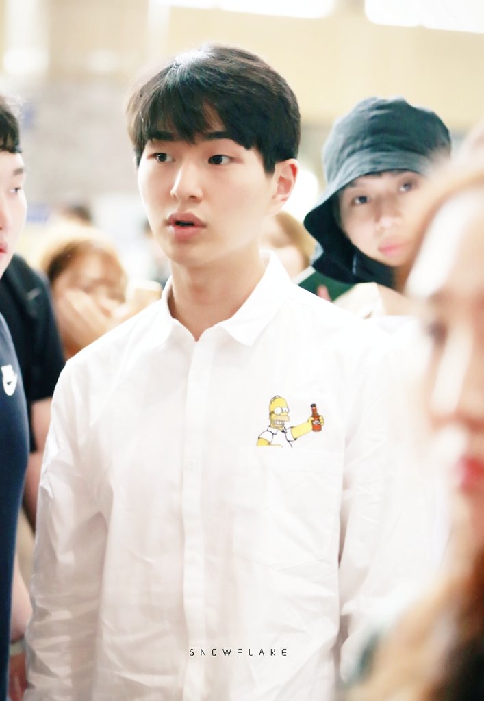 snowflake_onew's tweet photo. 170727 심슨😆 잘다녀왕 #진기 #온유 https://t.co/qApvCK5QVp
