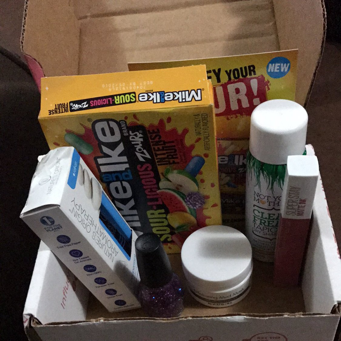 made2bloved143's tweet photo. One of my favorite voxboxes by far! @influenster #SplashVoxBox #contest https://t.co/dAFHZMSYAP