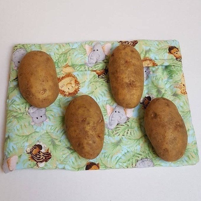 NeededInTheHome's tweet photo. Cook the family's microwave baked potatoes all at once in this large potato bag! https://t.co/S56ft4iLEC
#microwavepotatobag #potatobag #eat https://t.co/iiMGUi1e8h