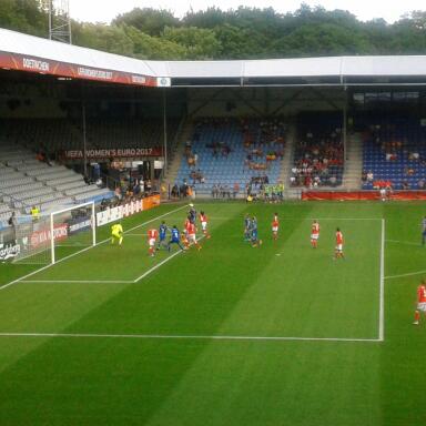PatsFballBlog's tweet photo. A little pictorial flashback to Saturday and #ICESUI in Doetinchem @footballiceland @12Tolfan #WEURO2017 #PFBontour https://t.co/x0Kwr4vJVo