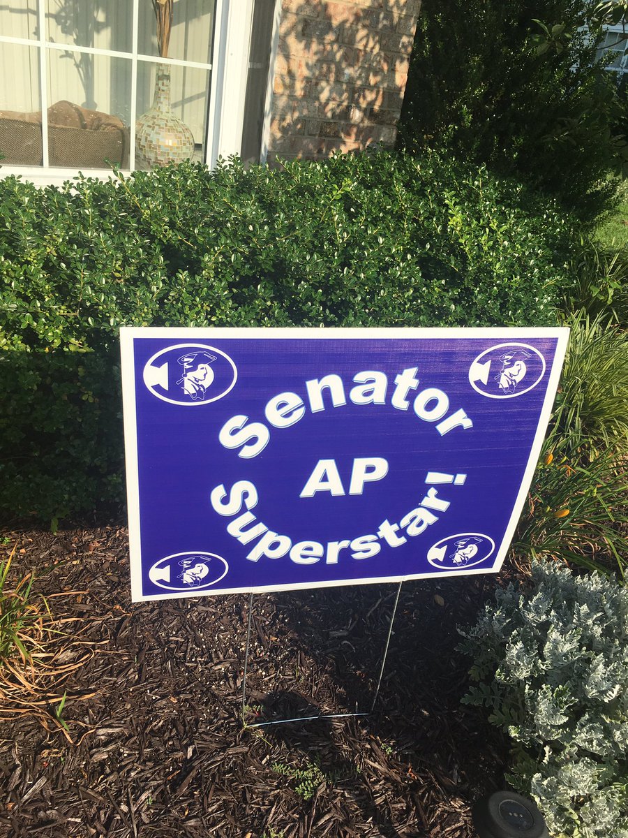 DrDavidThomas2's tweet photo. Proud of my UD bound Senator! Great job Kylie... Love you!!! https://t.co/wtm1rmdNhs