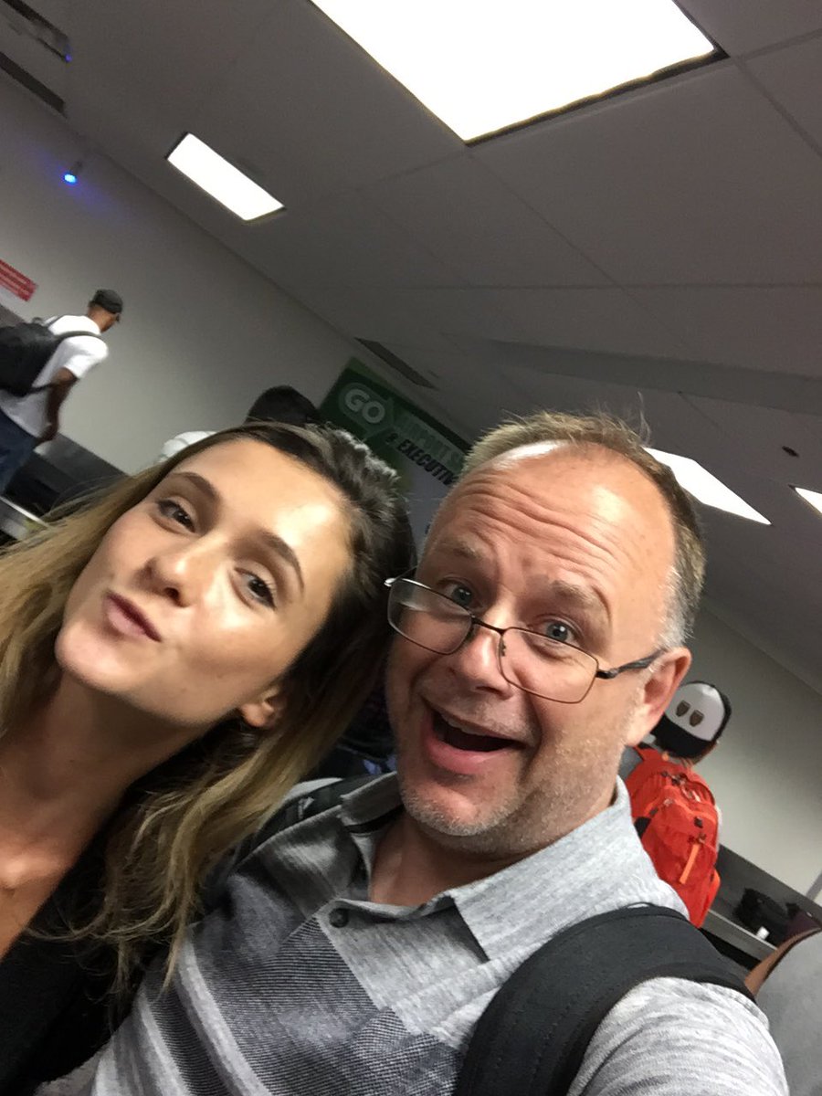 WordsOfLinny's tweet photo. Soon as I get off the plane at FLL airport  who do I run into @_tiffrose my #SelfieQueen https://t.co/fRF5ship0Z