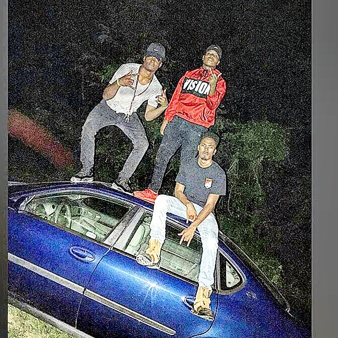 demonsta_11's tweet photo. Gang shit 😈 https://t.co/XTQfF7rRzN