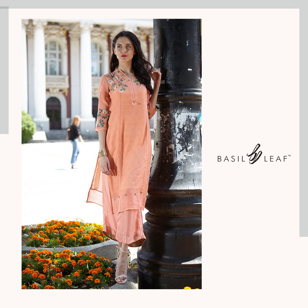 leaf_basil's tweet photo. Elegance woven in style. #BasilLeaf https://t.co/drf7LnuFxD