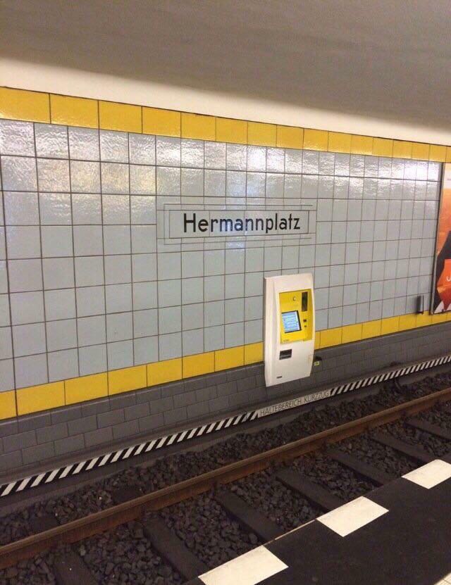 LucyBlear's tweet photo. Finde den Fehler https://t.co/jaGRgYf1Ud
