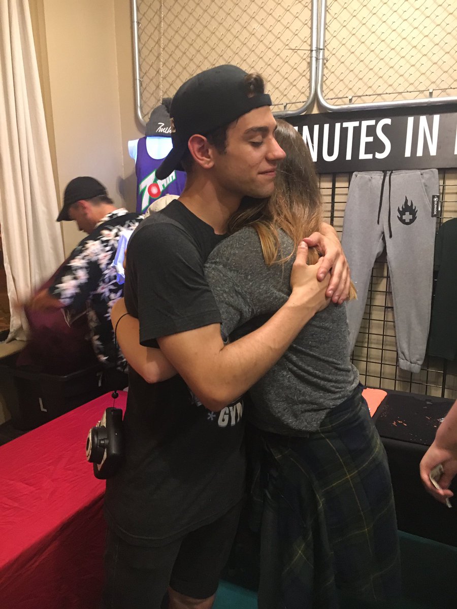 casuallymaddie's tweet image. Great seeing you tonight 💓