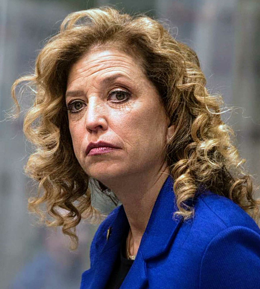 SteveSteinbach's tweet photo. Um #CNN's #Toobin, #Bernstein &amp; #Begala might wanna call #DNC's #Awan arrest a bit like #Watergate too
#WassermanSchultz https://t.co/xRZ5m9jEd5