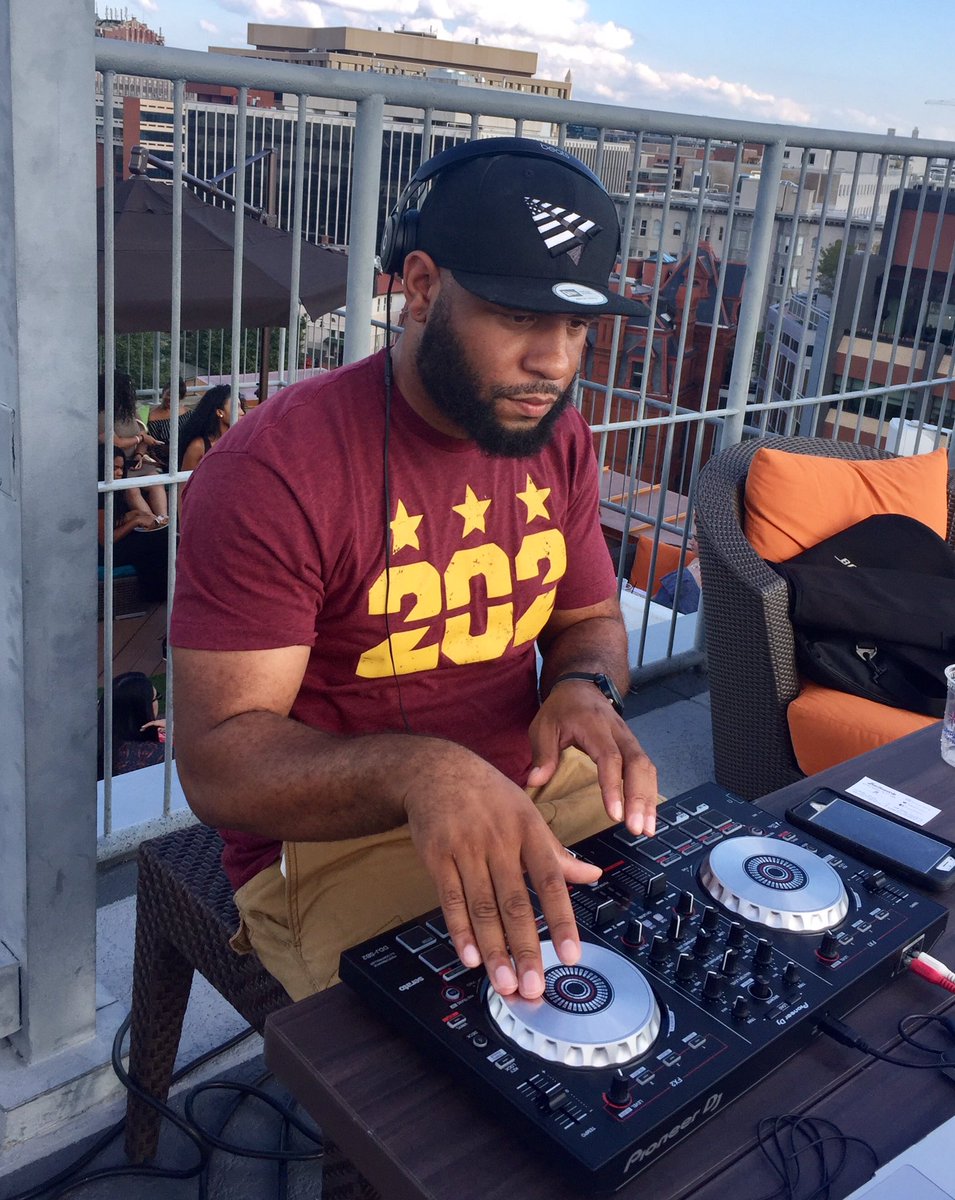 BailiwickCrewDC's tweet photo. Outchea at the Embassy Row rocking with the sweet sounds of DJ Richie Rich! ๐ง๐ถ #202stars #HTTR
#DCrooftops https://t.co/q3MT6483RS