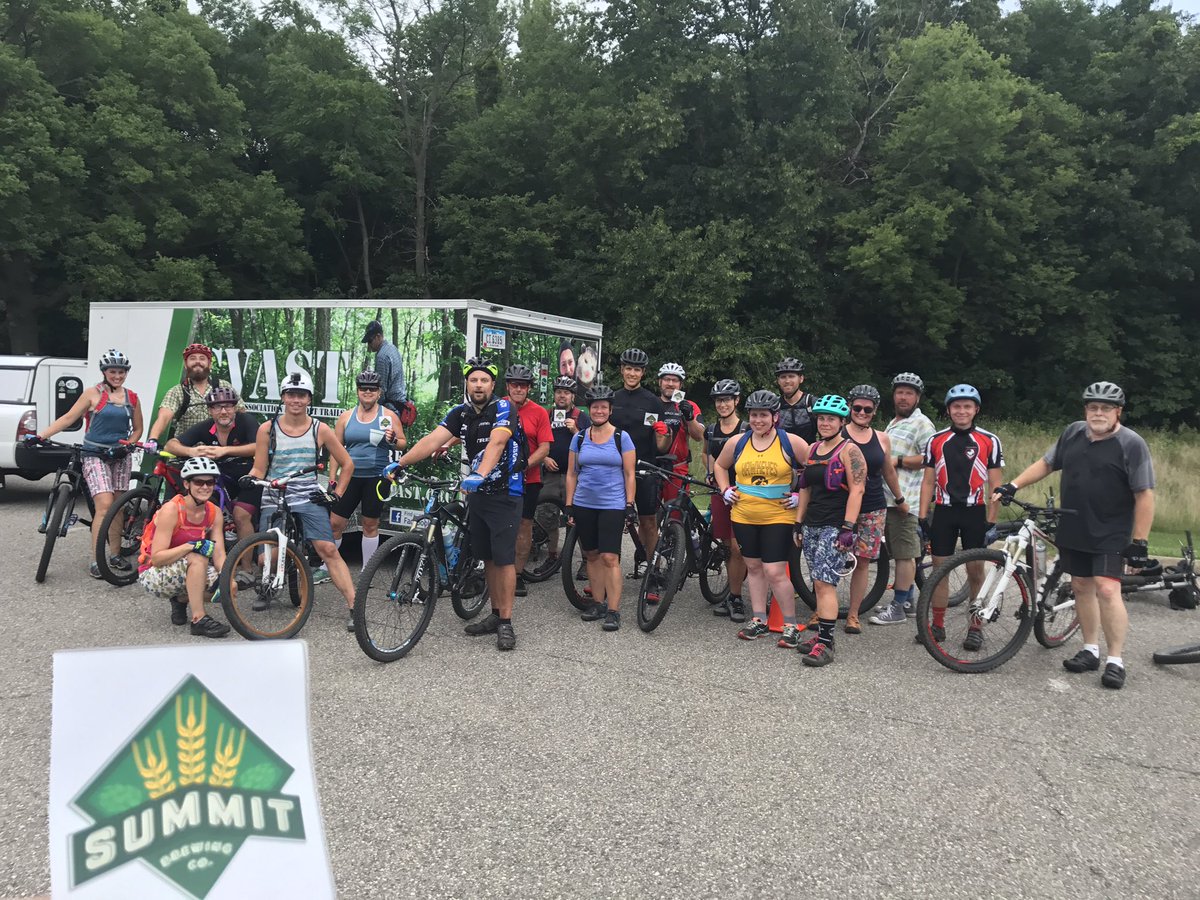 rgalloway's tweet photo. Huge thanks to @NagleSigns for supporting #cvast Also #summitbrewingco #mulliganscf and #biketech for supporting another great weekly ride! https://t.co/zGv8taYWjC