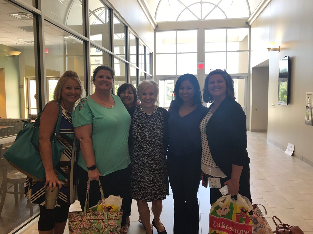 FisherTEBaxter's tweet photo. Great Day at Now and 4ever Conference with Dr. Jean#r10n4r2017#MISDproud https://t.co/83kNwMnIBo