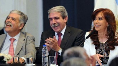 Ladrones. Vayanse a la reconcha de su madre. Destruyeron el país.