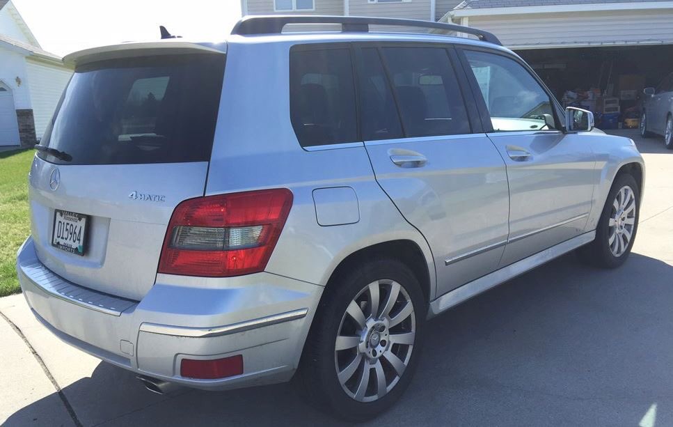 Apezilla_com's tweet image. Could you see yourself driving this 2011 Mercedes GLK 350?

DM us for more information 📲