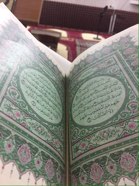 4h_un's tweet photo. فريضتها: تجعلك في ذمّة الله ..
وسّنتها: خيرٌ من الدنيا ومافيها ..
وقرآنها: "إنّ قُرآن الفجر كان مشهوداً"..

صلاة الفجر جعل والديكم في الجنة. https://t.co/IT5nKeLNSe