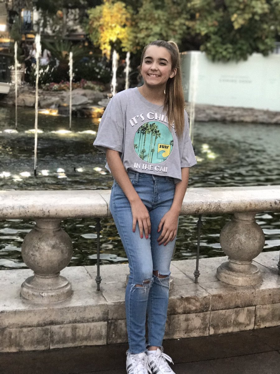SierraBOfficial's tweet photo. Hope you all had a good day today;)💕💕 #Fun #singer #performer #kbclassof2017 #kidzbopkid #KBBestTimeEver #KIDZBOP35 #TheGrove https://t.co/WRmIbtAIyD