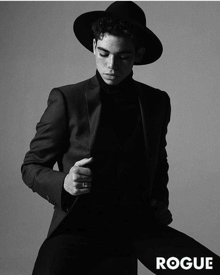 olviapoore's tweet photo. i really cant believe that im just living my life and cameron boyce is out there doing that https://t.co/Aao3V1Q7lx