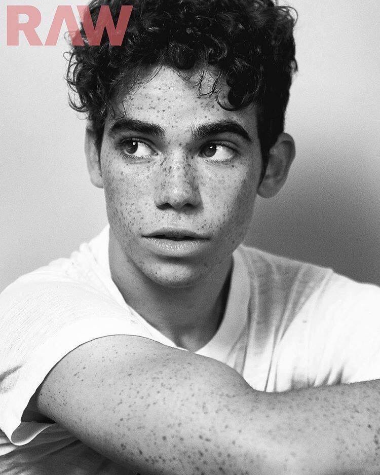 olviapoore's tweet photo. i really cant believe that im just living my life and cameron boyce is out there doing that https://t.co/Aao3V1Q7lx
