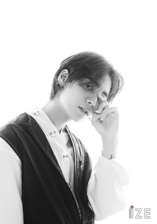 jaewon_th's tweet photo. เล่มเก่ายังไม่ปิดรอบเลย เล่มใหม่มาอีกแล้ว 😂😂💸 https://t.co/Pd7gX1O7qz
