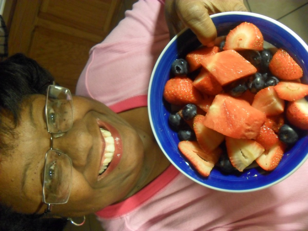 NicolesChoice1's tweet photo. @driscollsberry -Check out my #Berrilicious FRUIT BOWL!! #berrytogether #Sweepstakes https://t.co/6WWzyWNadx