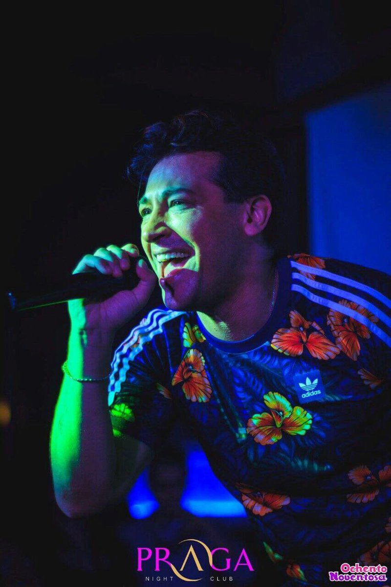 PabloRuizOf's tweet photo. Chicos, qué tal su día? Ya se suscribieron a mi canal de YouTube? Sigan viendo y compartiendo #TuNombre y #cachetada2017. Besos #PabloRuiz https://t.co/1FgUPDFUfq