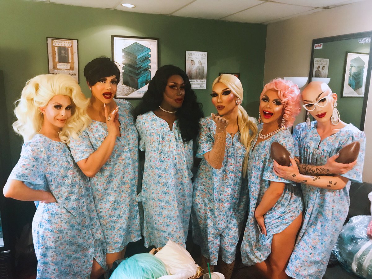 farrahrized's tweet photo. 🌟It's moo-moo o'clock 🌟 https://t.co/4vtlHBSnYE