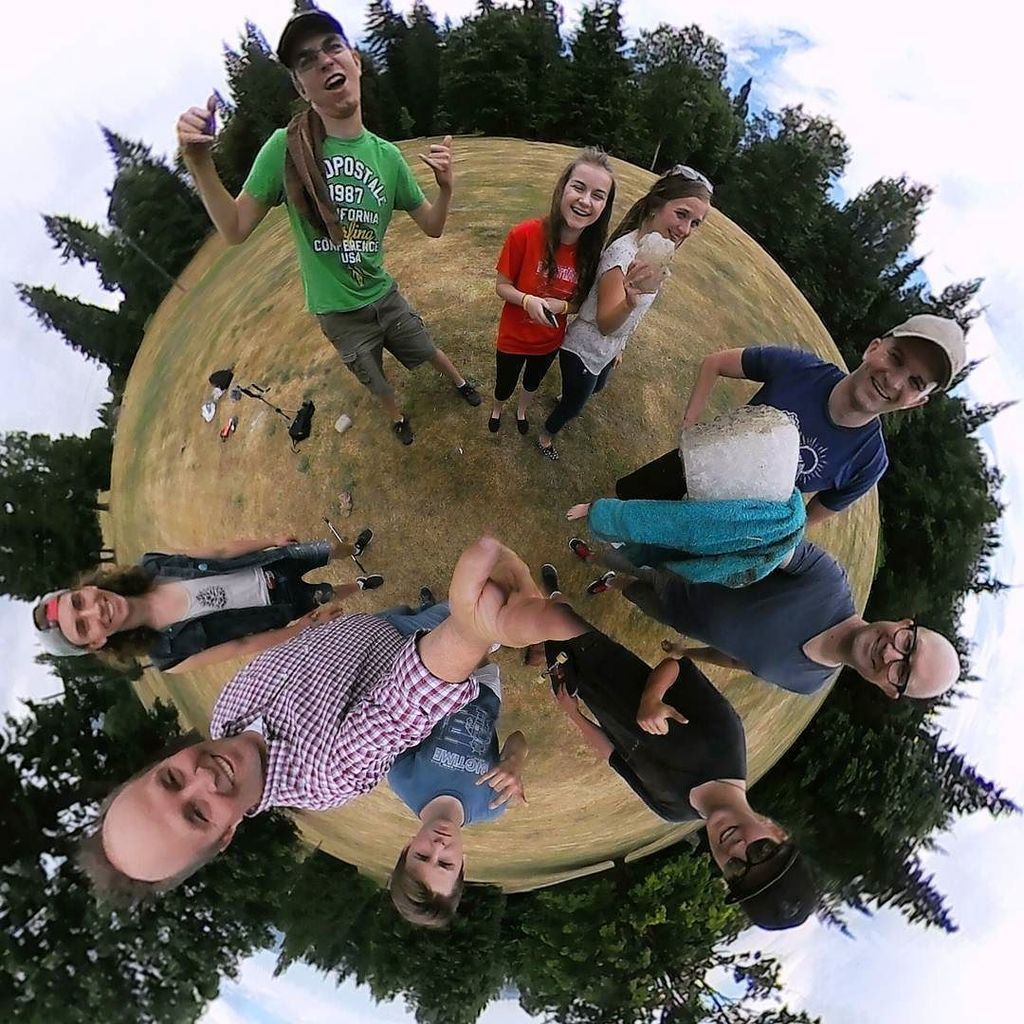 3minutesgone's tweet photo. #iceblocking w/ friends today. Made a regular video &amp; also a #360° #VR #virtualreality https://t.co/MDbMT7r9OK https://t.co/Fe7jio4P5D https://t.co/CXmN1jLkaF