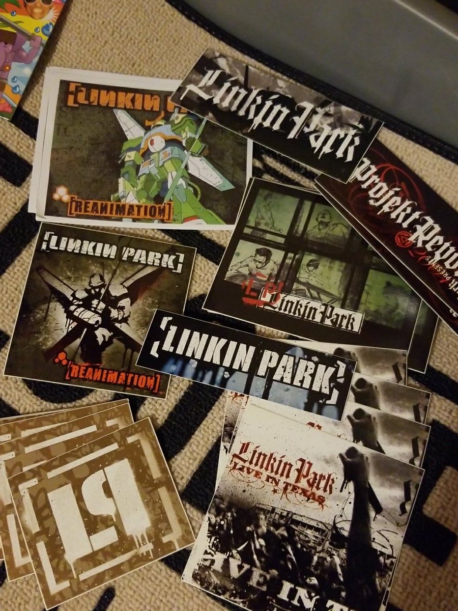 dereklp's tweet image. A few different stickers and small reanimation flyers. #LPST