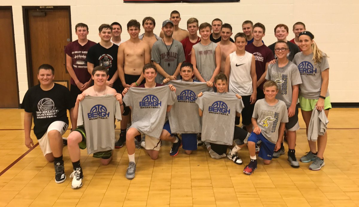 BerghBasketball's tweet photo. What a week at Tri-Valley! Awesome group of hard working kids, big things to come! https://t.co/1COzn94u3R