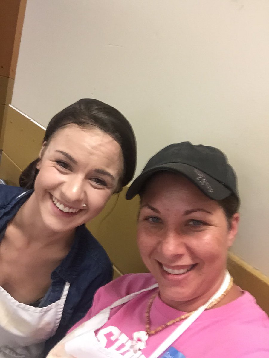 atbthemeadows's tweet photo. July our team were out prepping and serving dinner at hope mission downtown Edmonton. Very valuable experience https://t.co/bk4US7nbqx