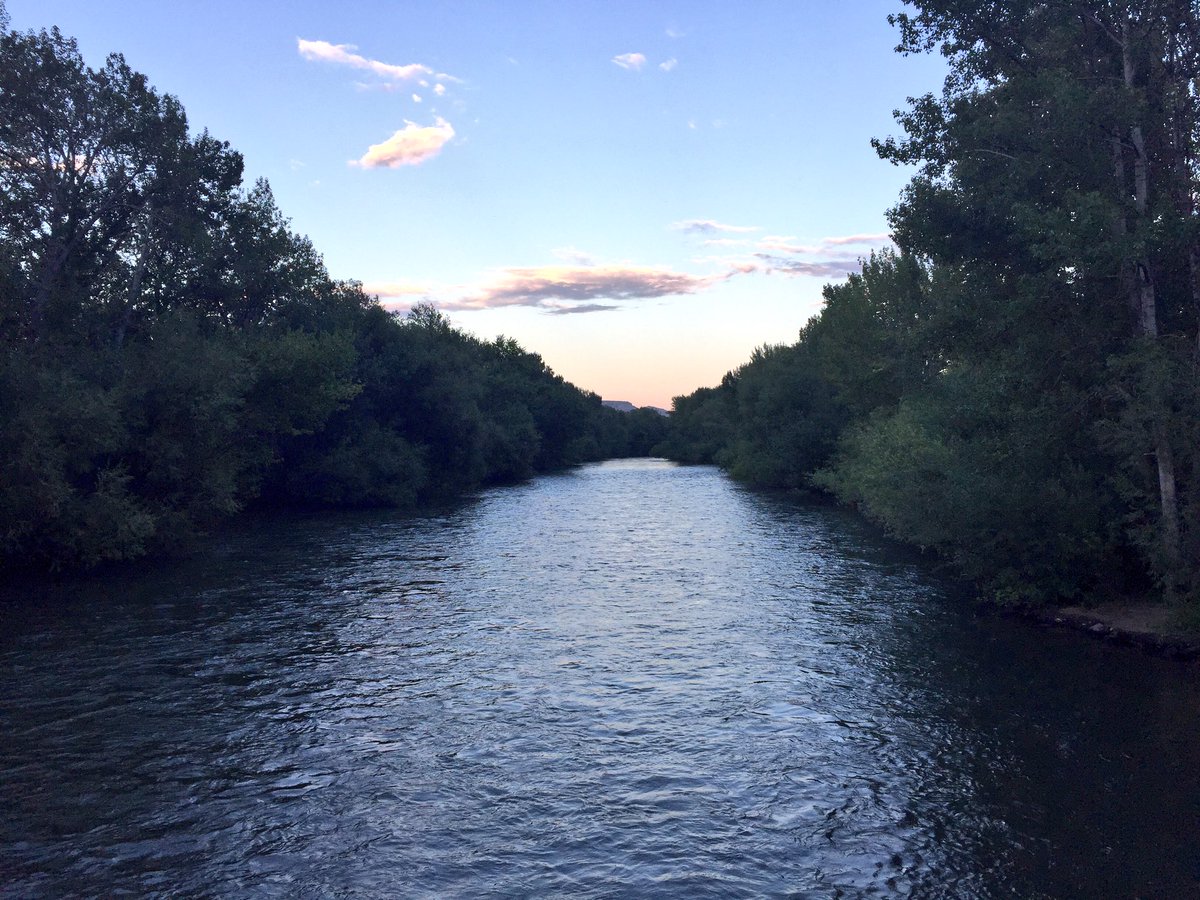Devan_Kaney's tweet photo. Boise river is looking beautifulllll tonight! It'll look a bit different (more crowded) starting Saturday 🛶#floatfest2017 https://t.co/mPGJegwzz8