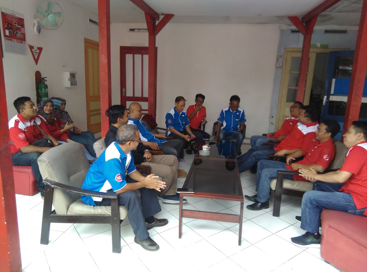 Muliakw's tweet photo. Briefing dulu pasukan IMA Datel Ngawi sebelum serbu calang @_funtastic5_ @parwi66 @CCMTREG5 @IndiHome_5 #ccmkickoff #MNTreg5 #DatelNWI https://t.co/F5dLe5g9qW