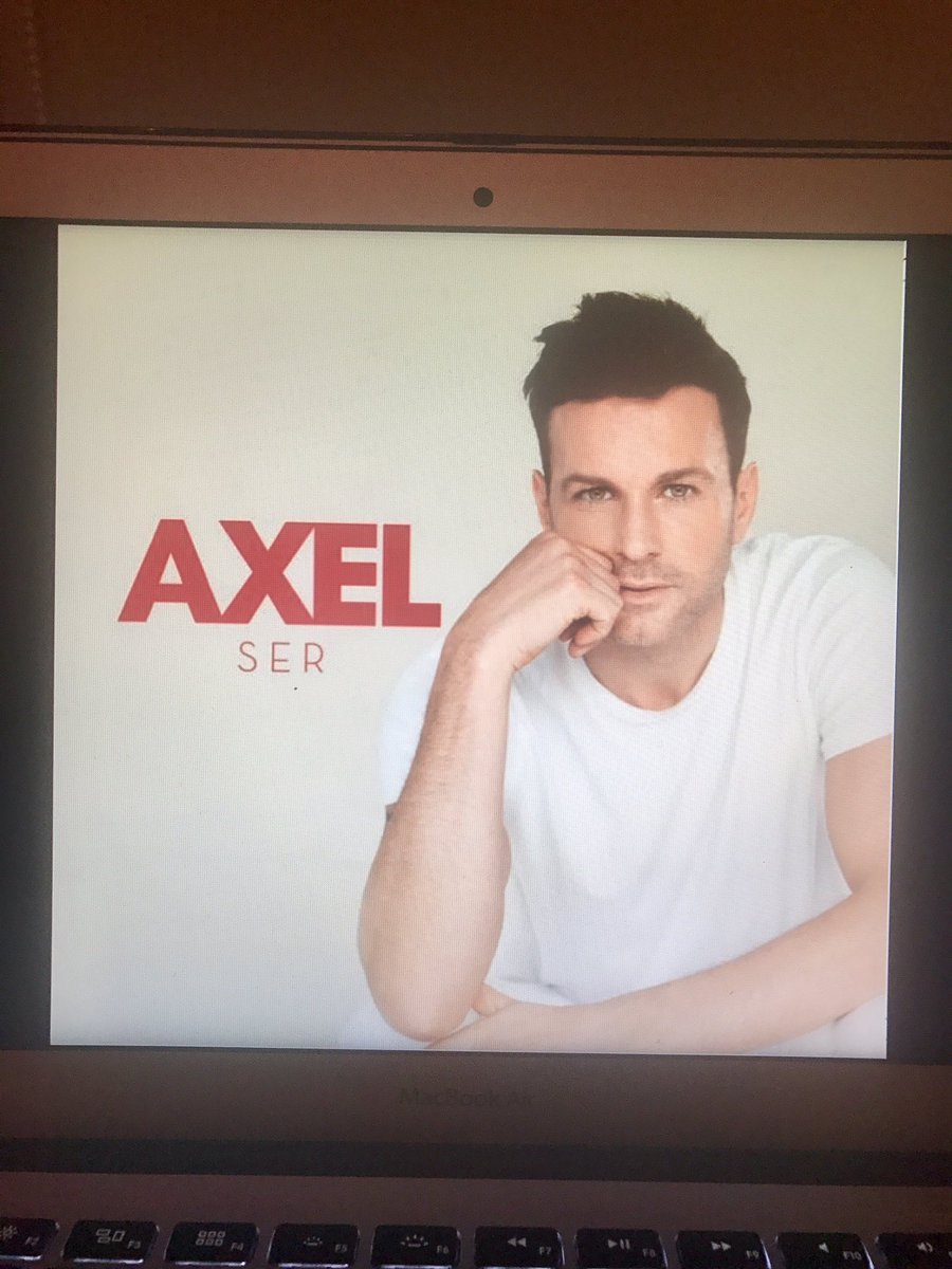 AxelOficial's tweet photo. 25 de Agosto #LanzamientoSER 
Queda entre nosotros 😉 https://t.co/P0BSoAWK4Y