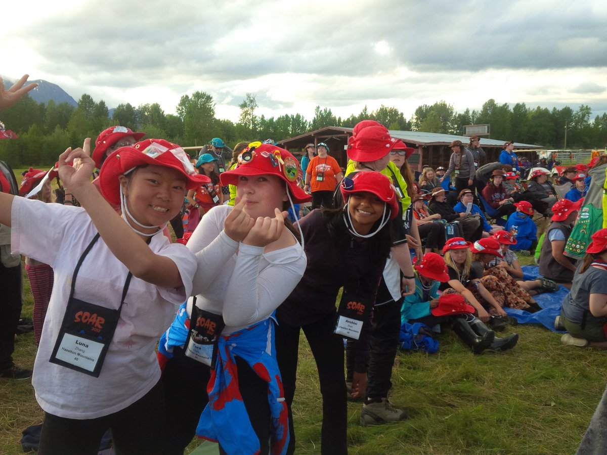 158Pathfinders's tweet photo. 2200 person campfire, on a very giggly day... but we're having a ball!!! #SOARBC https://t.co/NOk1F0h7wM