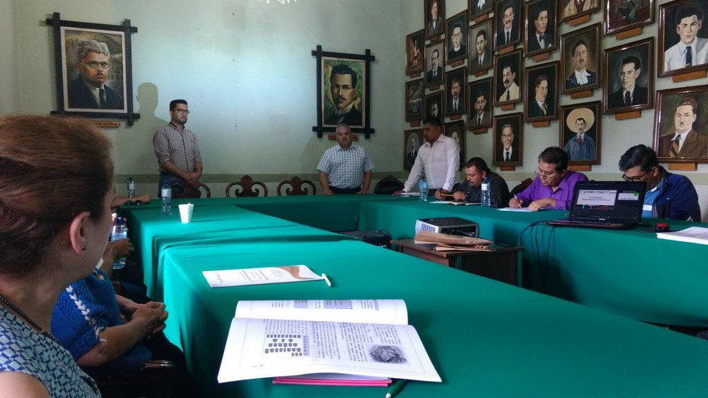aficionzac's tweet photo. Imparten taller de cadenas productivas para potencializar a Jerez en turismo https://t.co/KXmRbFHRWL … https://t.co/Yha2V8tcvA